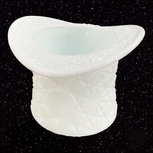 Vintage Indiana Glass Daisy and Button White Milk Glass Top Hat Catch Bowl VTG - Picture 1 of 15